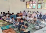 Kepala SDN 4 Kalenrunge Membuka Kegiatan Pesantren Kilat
